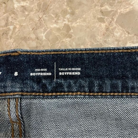 Old Navy distressed mid rise boyfriend jeans size 8 - Picture 7 of 8